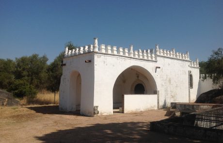 Capela do Convento do Espinheiro, túmulo de Garcia de Resende
